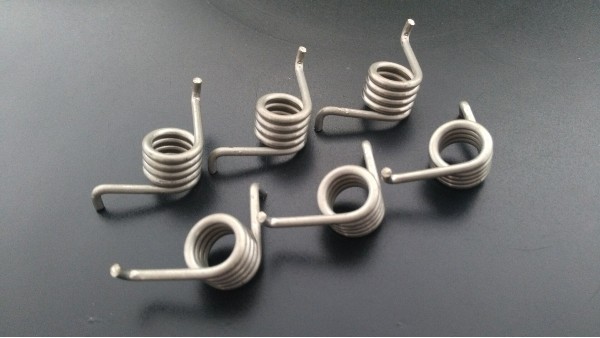 先企彈簧不易變形，款式多樣